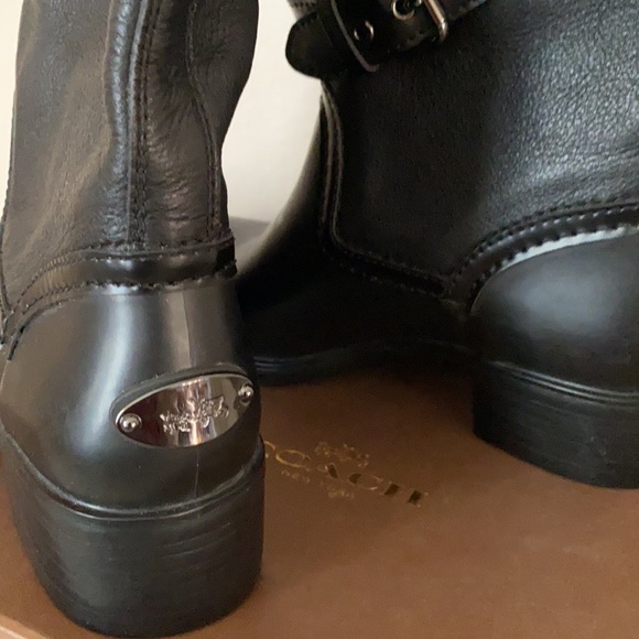 New Coach boots rain size 6 with leather top NWT - Picture 2 of 3